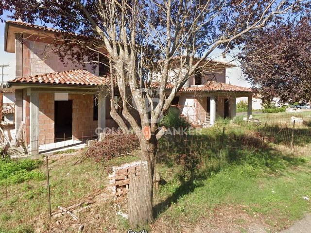 Bifamiliare in vendita a Sutri