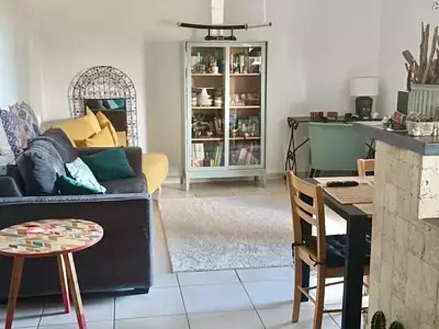 Biguglia 20620 Location appartement 3 pièces t3 au dernier étage terrasse