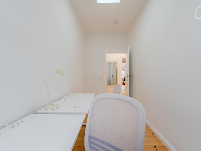 Big and bright apartment with 5 single beds