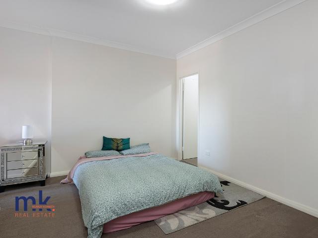 Big and spacious with 2 beds plus study!