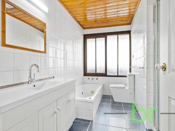 Lara, Greater Geelong, Victoria - Equipped kitchen