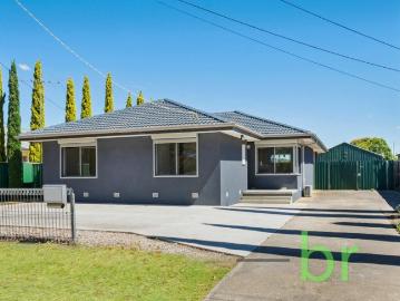 Lara, Greater Geelong, Victoria - Equipped kitchen
