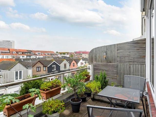 Big apartment at Schiedam, about 7min to Rotterdam