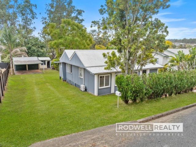 Big Backyard Access + Room for the Caravan or Truck