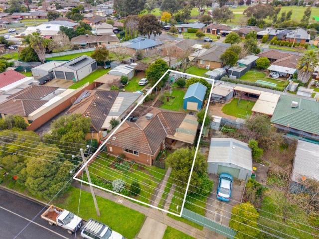 Big Backyard, Great Shed, Handy Location
