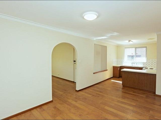 BIG BACKYARD, SEPARATE LOUNGE, BUILT IN ROBES