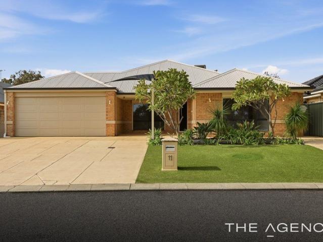 BIG BEAUTIFUL FAMILY HOME: READY RIGHT NOW!