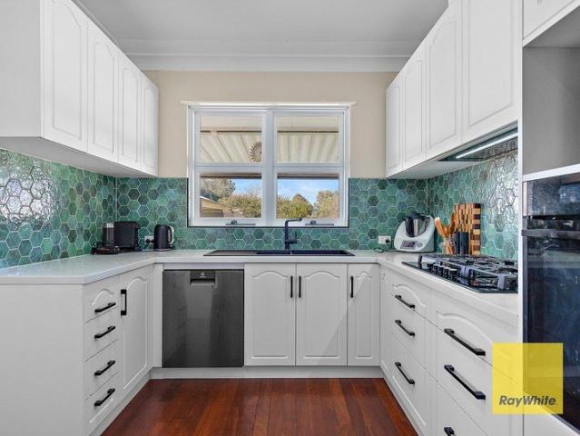 Big Block. Beautifully Renovated. Endless Possibilities