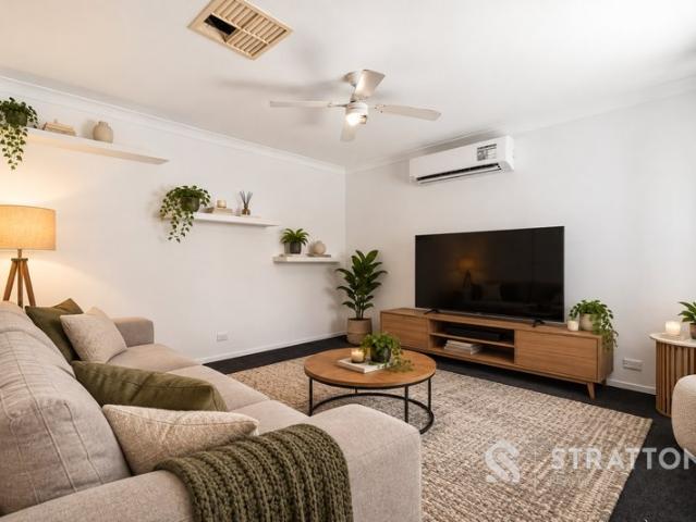 Big Block, Big Backyard, Brilliant Side Access! Refurbished Home Ready To Move In!