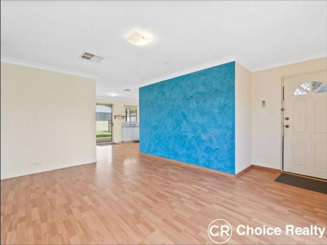 Big block, big shed, big value! Great location
