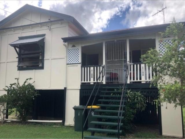 BIG BLOCK, GENEROUS SPACE & PLENTY OF POTENTIAL For Sale Maryborough