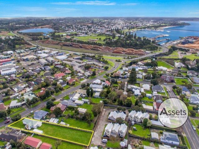 Big Block, Great Location, Outstanding Opportunity