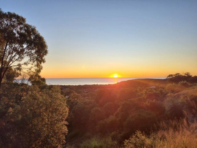 BIG BLOCK WITH UNINTERRUPTED OCEAN VIEWS!