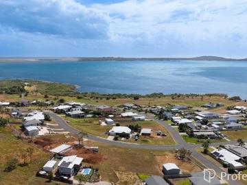 BIG BLOCK WITH BEAUTIFUL SEA VIEWS 1362M2