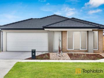 Big, Brand New & Move In Ready Walk to Childcare, Future Shops & Coles!
