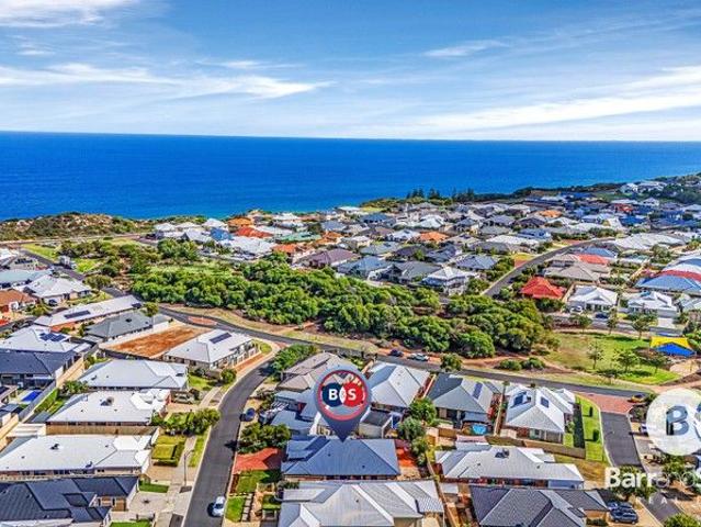 Big family home 100 metres to the beach