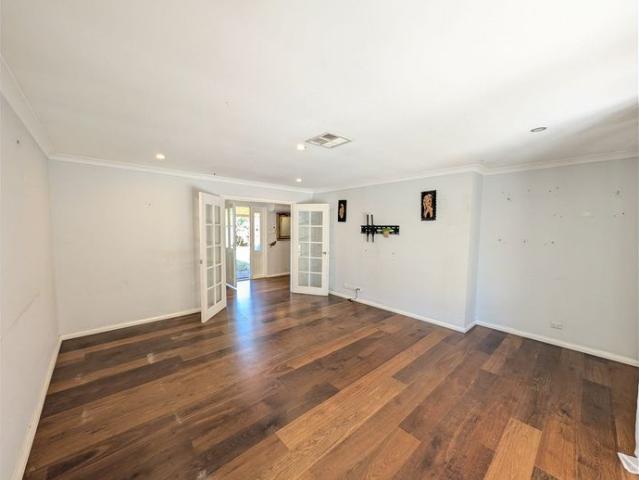 BIG FAMILY HOME EXCELLENT LOCATION!