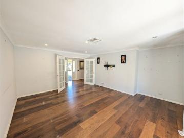 BIG FAMILY HOME EXCELLENT LOCATION!