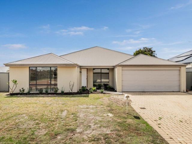 BIG FAMILY HOME IN A GREAT LOCATION!