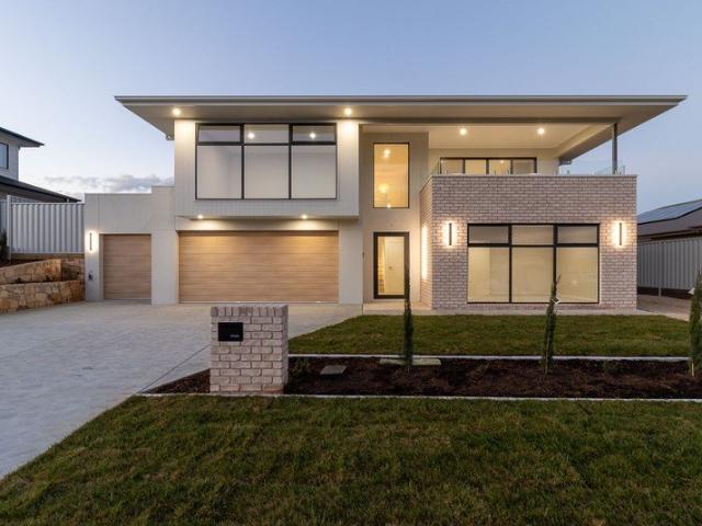 Big home, big block, big views.
