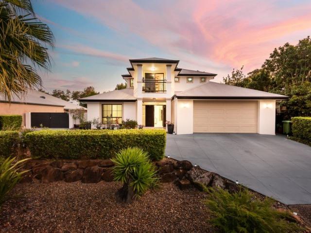 Big Home. Big Block. Exceptional Family Living in Coomera Waters