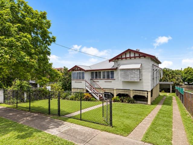 BIG HOME, BIG YARD WITH BONUS SIDE ACCESS!