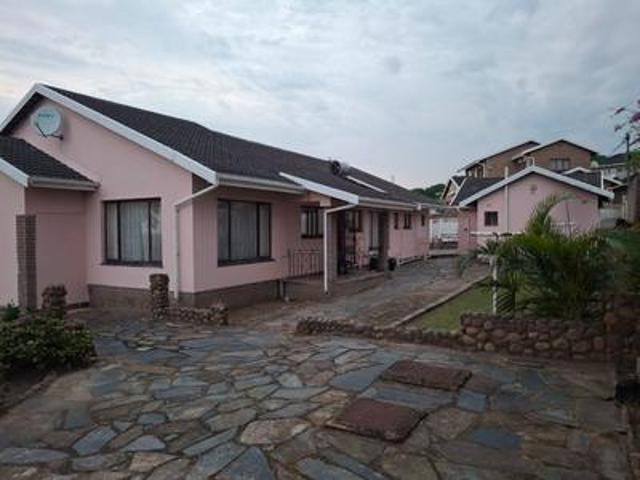big home, big yard, big possibilities!