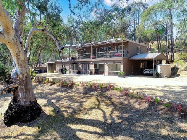 BIG ON SPACE, BUILT FOR LIFESTYLE NEAR LAKE EILDON