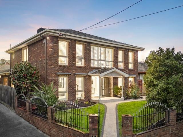 Big on Space, Entertaining & Lifestyle In Box Hill High Zone