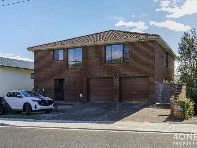 Four bedroom home + Flexible lower level flat