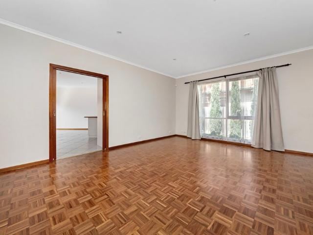 Big on Space & Walking Distance to McKinnon Secondary College!