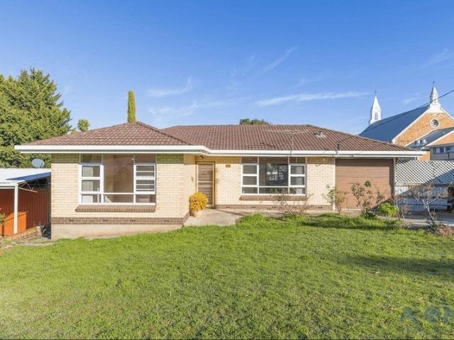 Big Land, Wide Frontage & Endless Potential