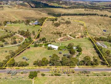Mickleham, Hume, Victoria, Victoria - Fireplace