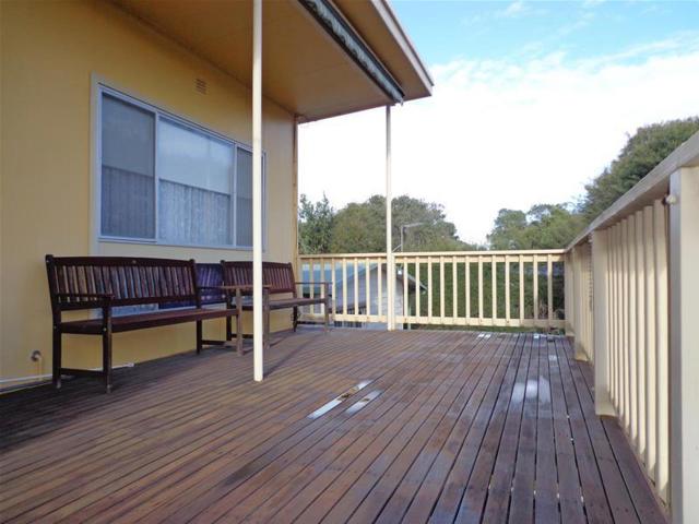 Big spacious home close to the water edge!