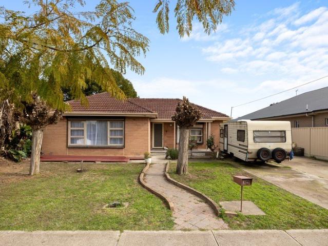 Big Possibilities In A Blue Chip Henley Beach Pocket