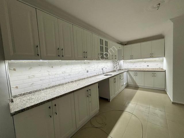 Biga Hamdibey Mah. İstiklal Caddesi Üzerinde Geniş 2+1 Kiralık