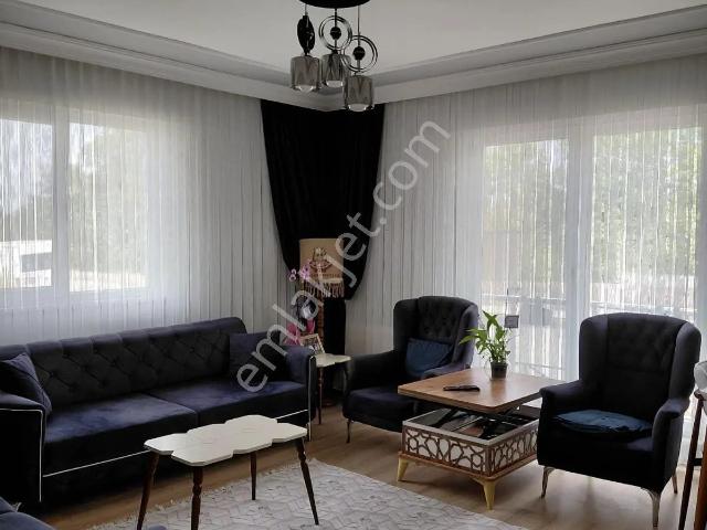 Biga Sakarya Mahallesi Green Life Sitesi’nde Satılık 3+1 Daire