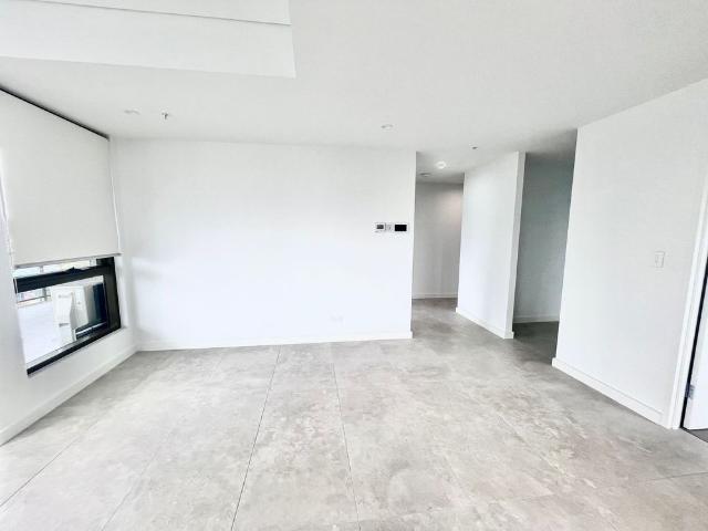 Biggest 2 Bedda Balcony & Picturesque Views!