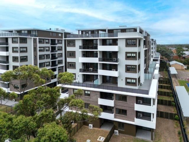 BIGGEST 2 BEDDA BALCONY & PICTURESQUE VIEWS!