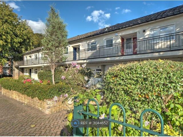 Biggin Hill, Westerham TN16, 1 bed flat to rent, £1,250 pcm | PrimeLocation
