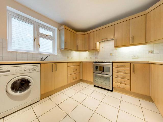 Biggs Row, London, SW15 1DH, United Kingdom | 3 bed townhouse for rent #139402877 | Rentberry
