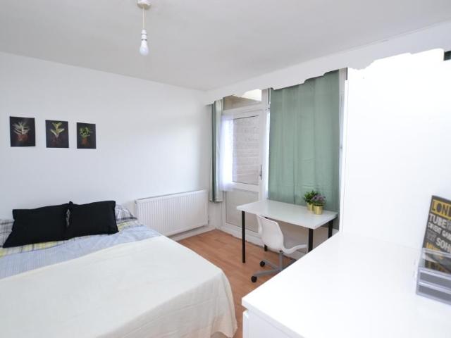 Bigland Street, London E1, 4 bed flat to rent, £2,999 pcm | PrimeLocation