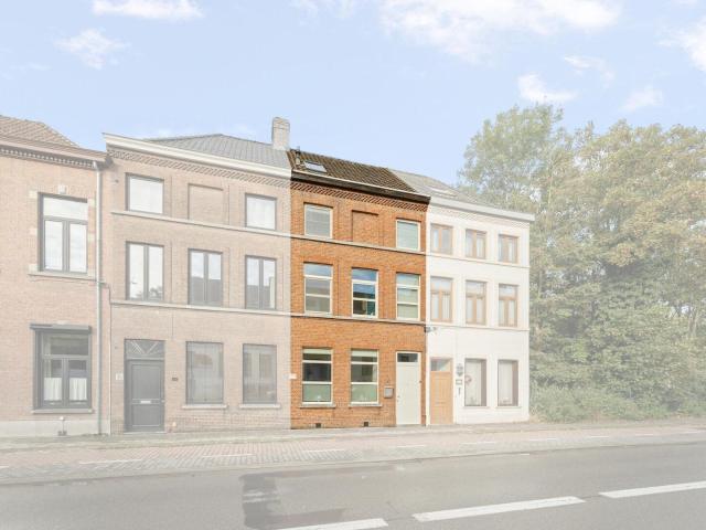 Bijzonder ruime 195m² karakterwoning vlakbij centrum