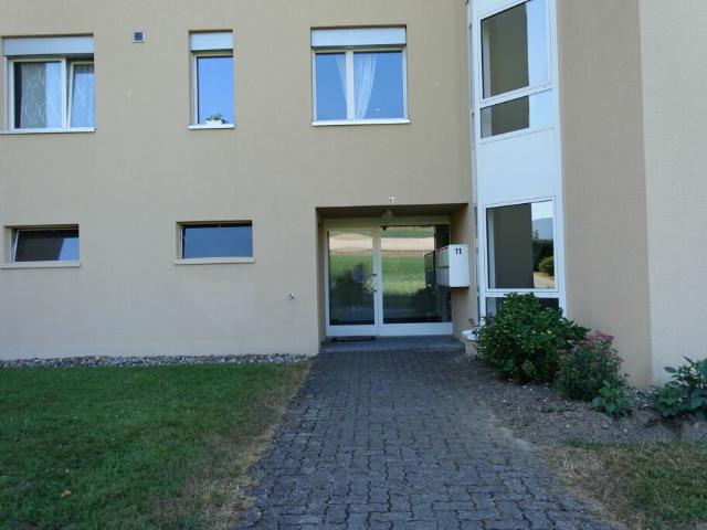 Bijou! neu renovierte 3.5 Zi Eigentumswohnung