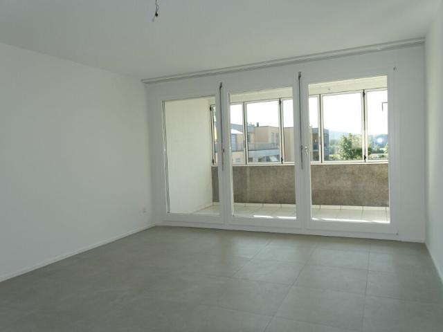 Bijou! neu renovierte 3.5 Zi Eigentumswohnung