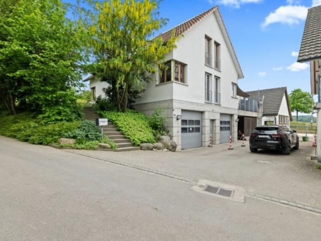 Bijou Pferdeparadies! Einfamilienhaus mit Pferdestall