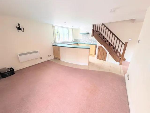 Bilton Road, Rugby, CV22