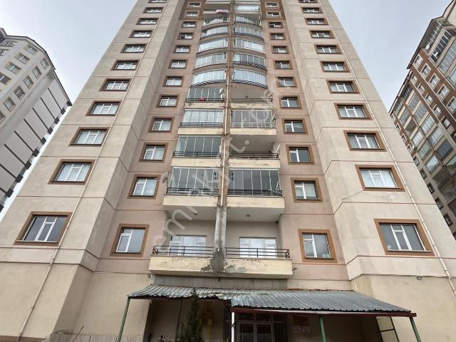 Bilal Şahin Mahallesi Kentpark Karşısında 4+1 Satılık Daire *burcu Emlak