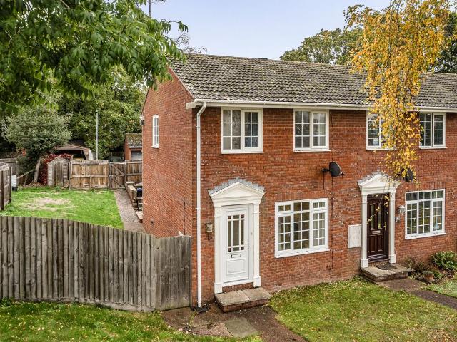 Bilbie Close, Cullompton EX15, 3 bed end terrace house to rent, £1,250 pcm | PrimeLocation