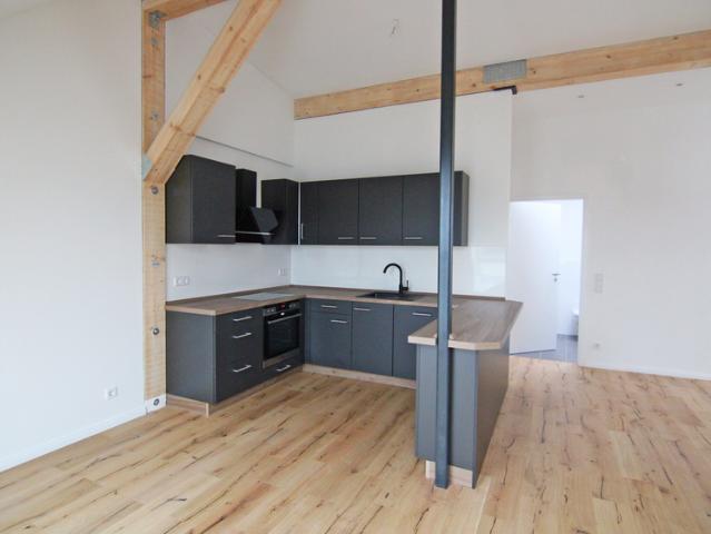 Bildschöne, modernisierte Altbauwohnung mit Parkett, EBK und 2 Balkonen!